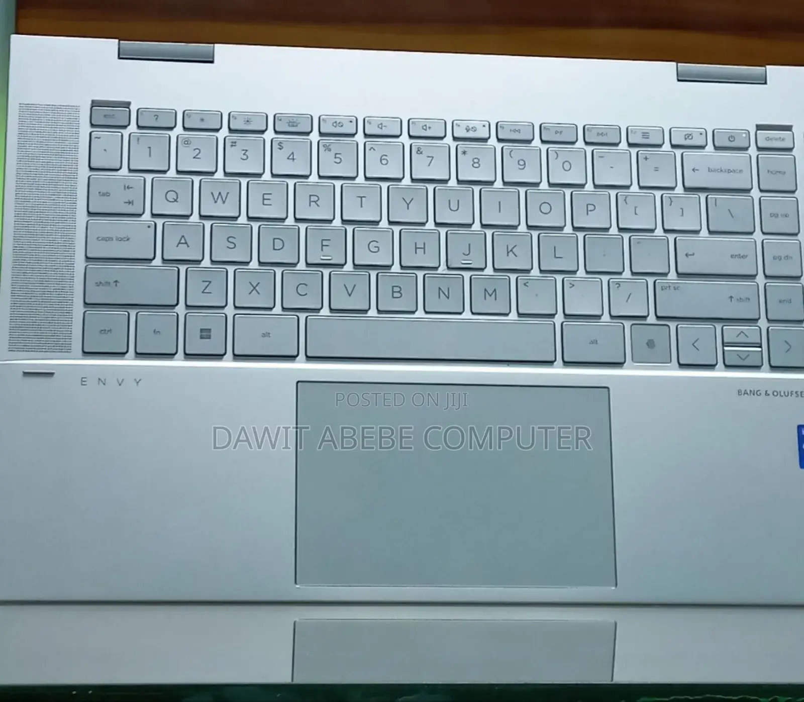 New Laptop HP Envy X360 8GB Intel Core I5 SSD 1T