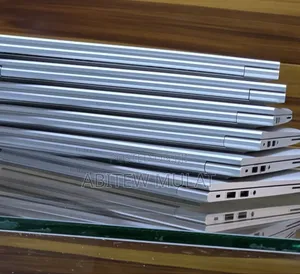 New Laptop HP EliteBook 830 G7 16GB Intel Core I7 SSD 512GB