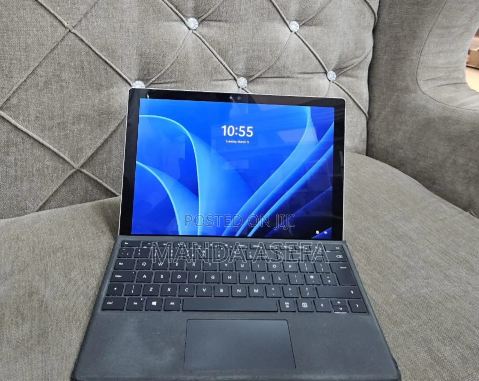 New Laptop Microsoft Surface 8GB Intel Core i7 SSD 256GB