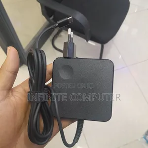 Photo - Lenovo Type C Charger