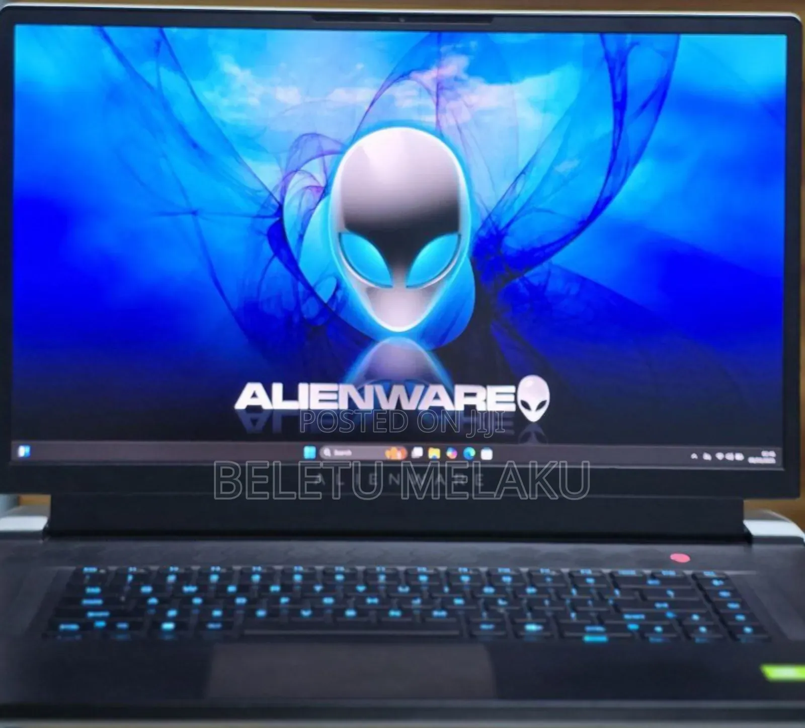New Laptop Alienware M17x R2 16GB Intel Core I7 SSD 1T