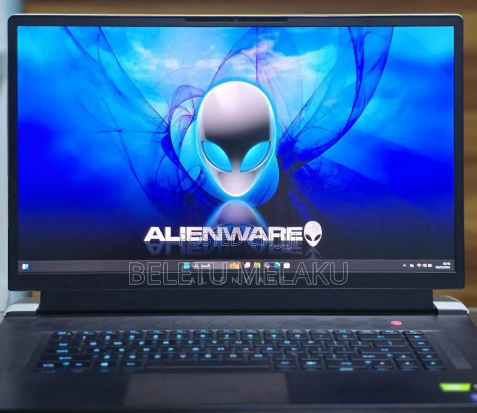 New Laptop Alienware M17x R2 16GB Intel Core I7 SSD 1T