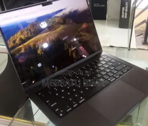 New Apple MacBook Pro 2023 M3 14-Inch 18GB Apple M3 Pro SSD 512GB