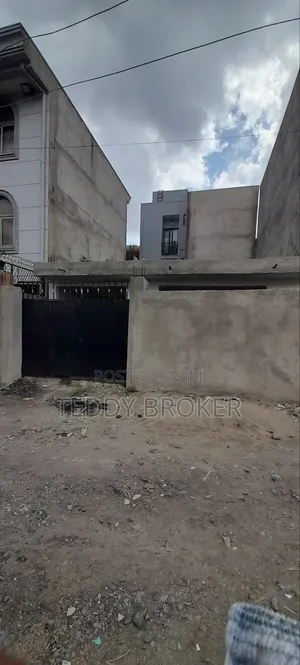 Photo - 6bdrm House in Haile Garment, Nifas Silk-Lafto for sale