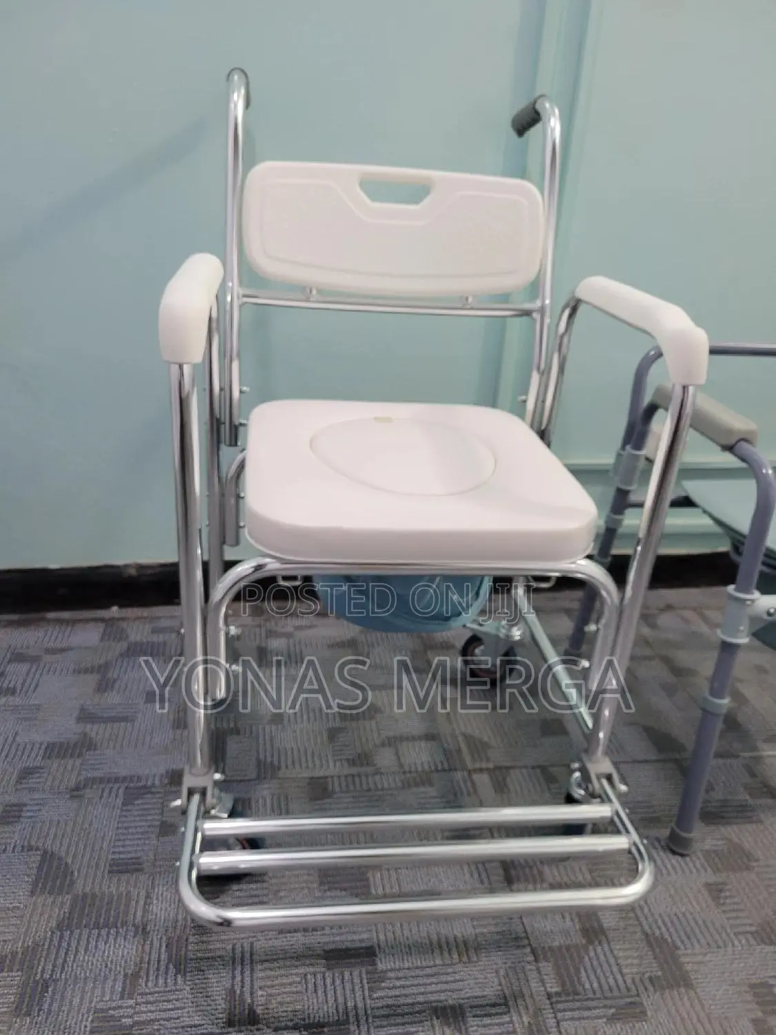 Rolling Transport Chair፱帶lockable Wheels|°Commode Chair