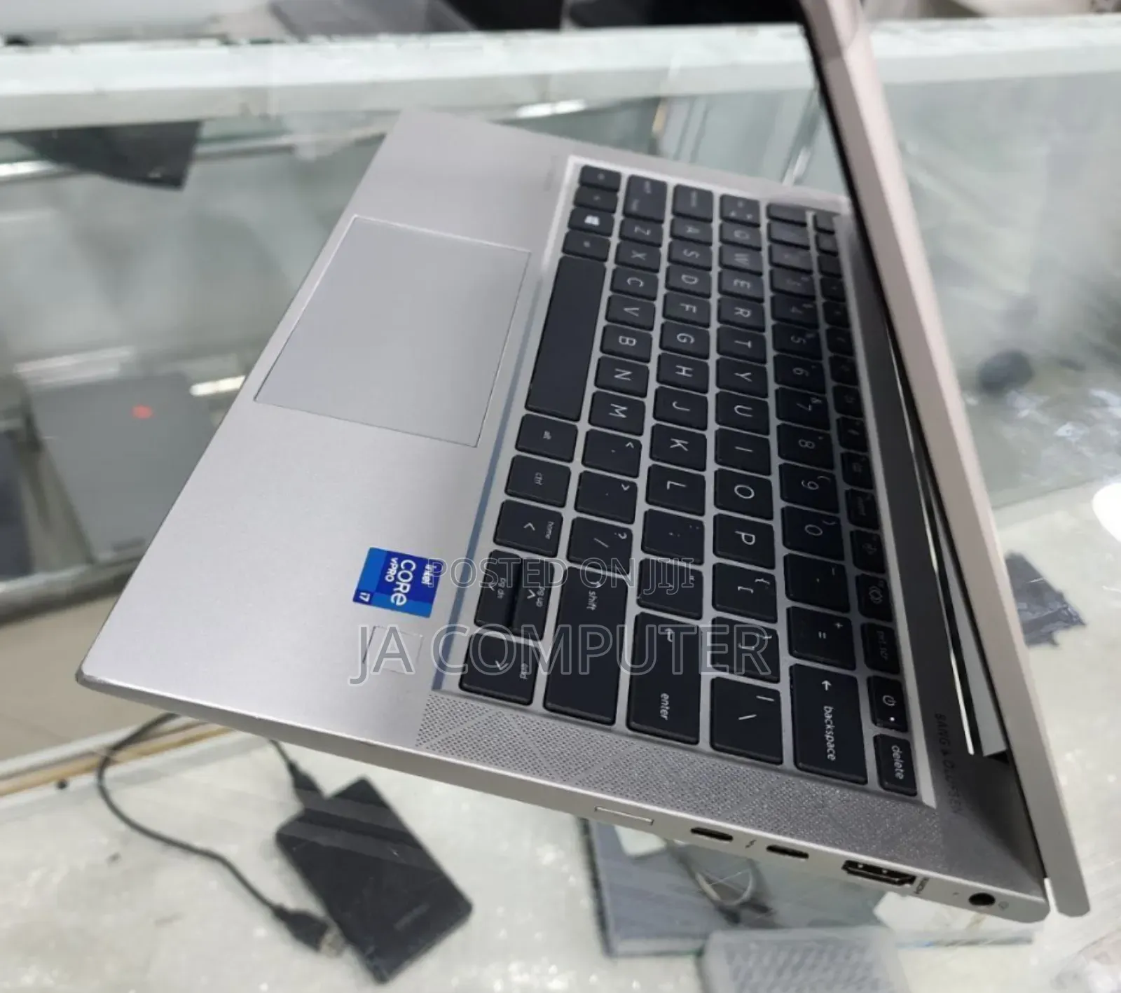 New Laptop HP EliteBook 830 G8 16GB Intel Core I7 SSD 1T