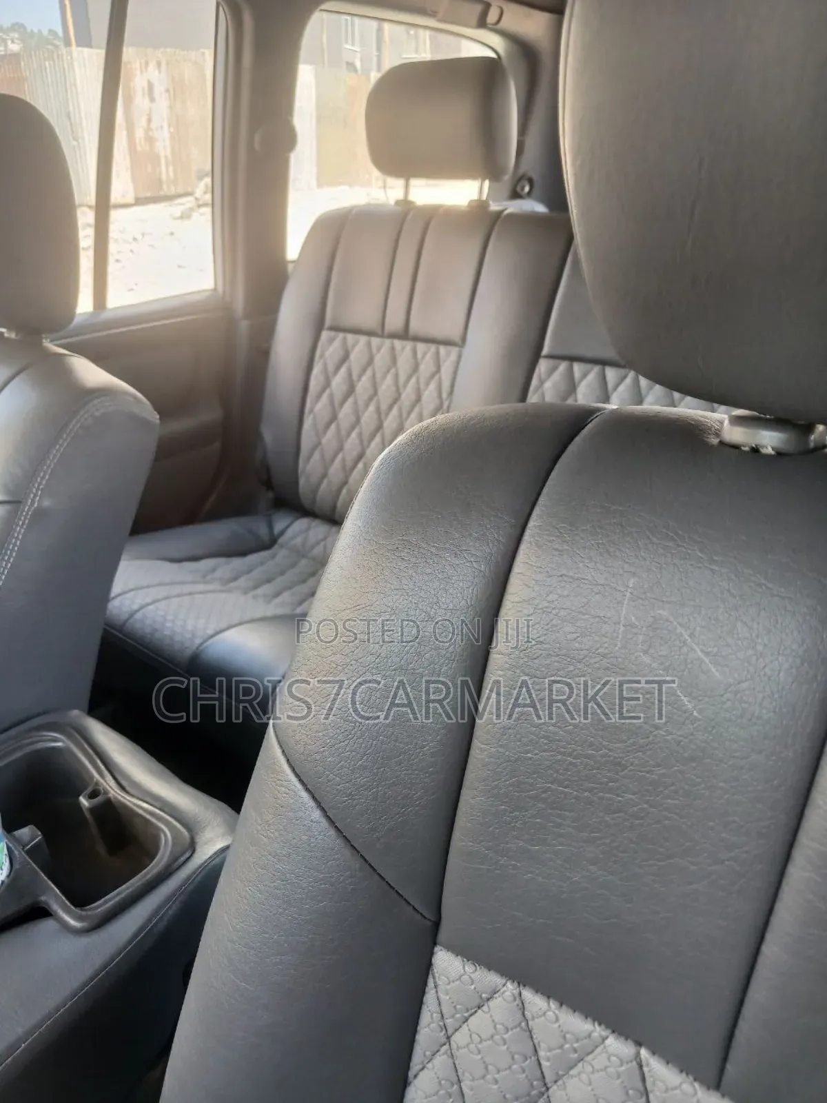 Toyota Land Cruiser 4x4 2005 White