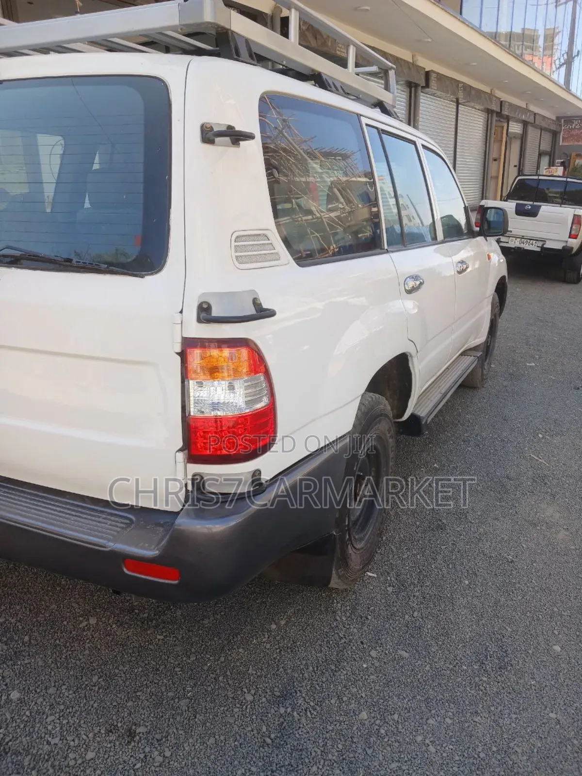 Toyota Land Cruiser 4x4 2005 White