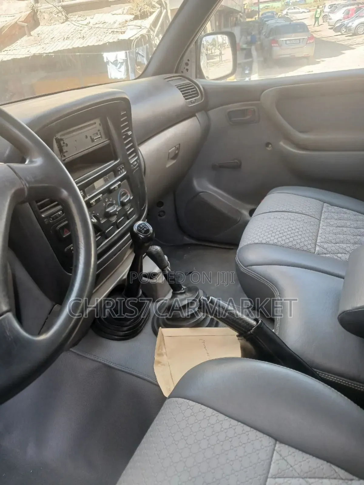 Toyota Land Cruiser 4x4 2005 White