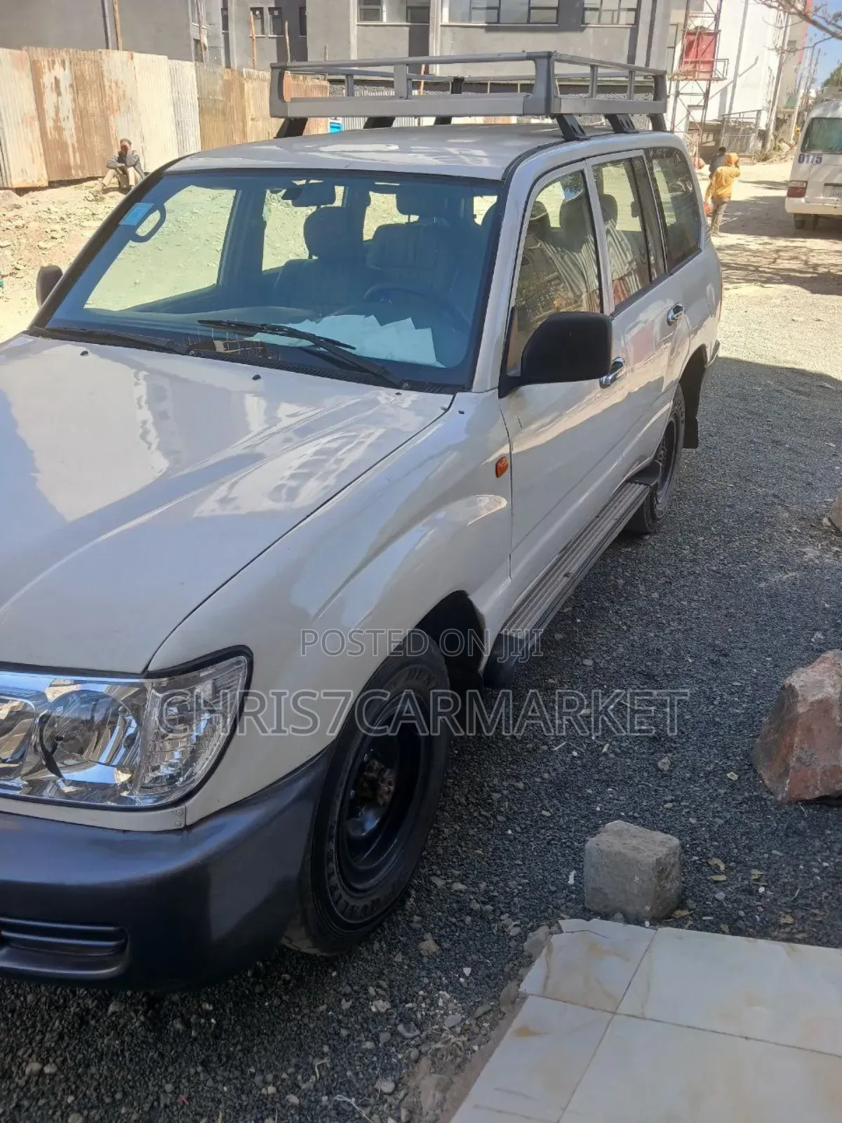 Toyota Land Cruiser 4x4 2005 White