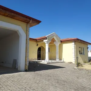 8bdrm Villa in House For Sale Ccd, Yeka for sale