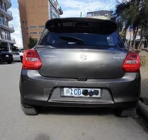 Suzuki Swift 2022 Gray