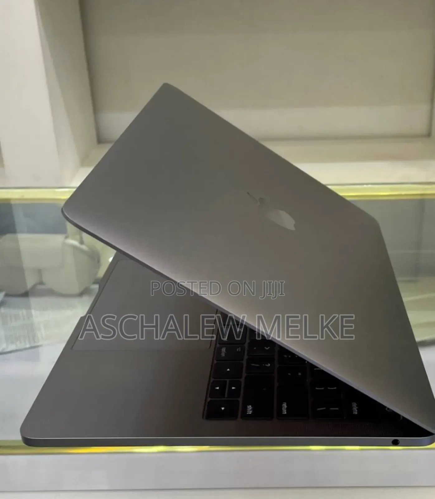 Laptop Apple MacBook Pro 2017 8GB Intel Core I5 SSD 512GB