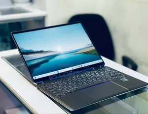 Photo - New Laptop HP Spectre 16GB Intel Core I7 SSD 1T