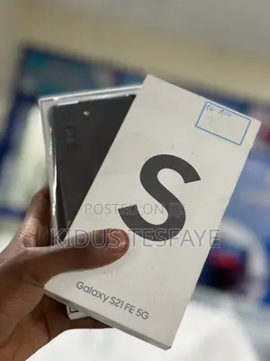 Photo - New Samsung Galaxy S21 FE 128 GB Black