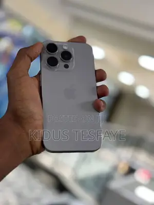 New Apple iPhone 15 Pro 128 GB Silver