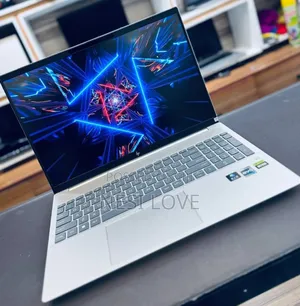 New Laptop HP Pavilion 15 16GB Intel Core i7 SSD 1T