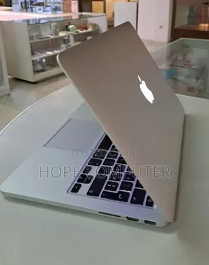 New Laptop Apple MacBook Pro 2015 8GB Intel Core I5 SSD 256GB