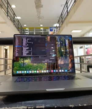 New Laptop Apple MacBook Pro 2021 M1 16GB Apple M1 Pro SSD 1T