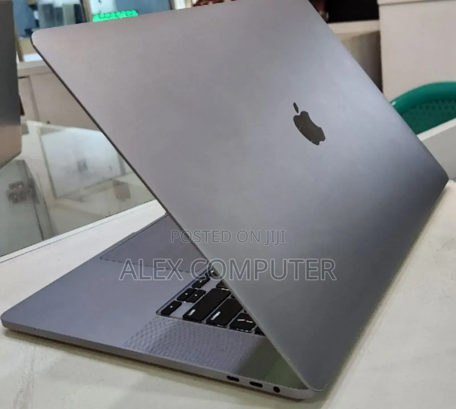 New Laptop Apple MacBook Pro 2019 16GB Intel Core I9 SSD 1T