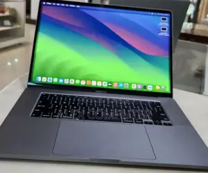 New Laptop Apple MacBook Pro 2019 16GB Intel Core I9 SSD 1T