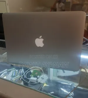 New Laptop Apple MacBook Air 2013 4GB Intel Core I5 SSD 128GB