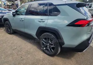 Toyota RAV4 2022 Green