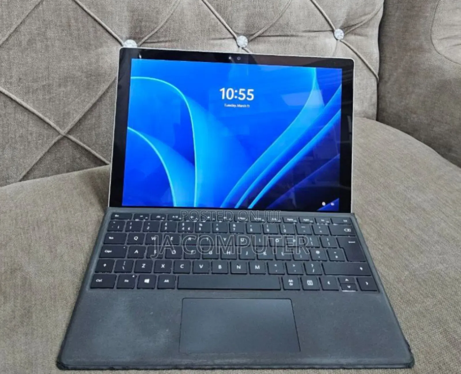 New Laptop Microsoft Surface 8GB Intel Core I7 SSD 256GB