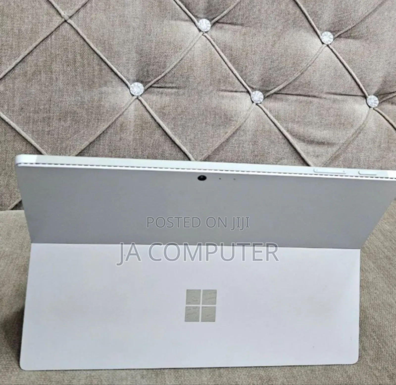 New Laptop Microsoft Surface 8GB Intel Core I7 SSD 256GB