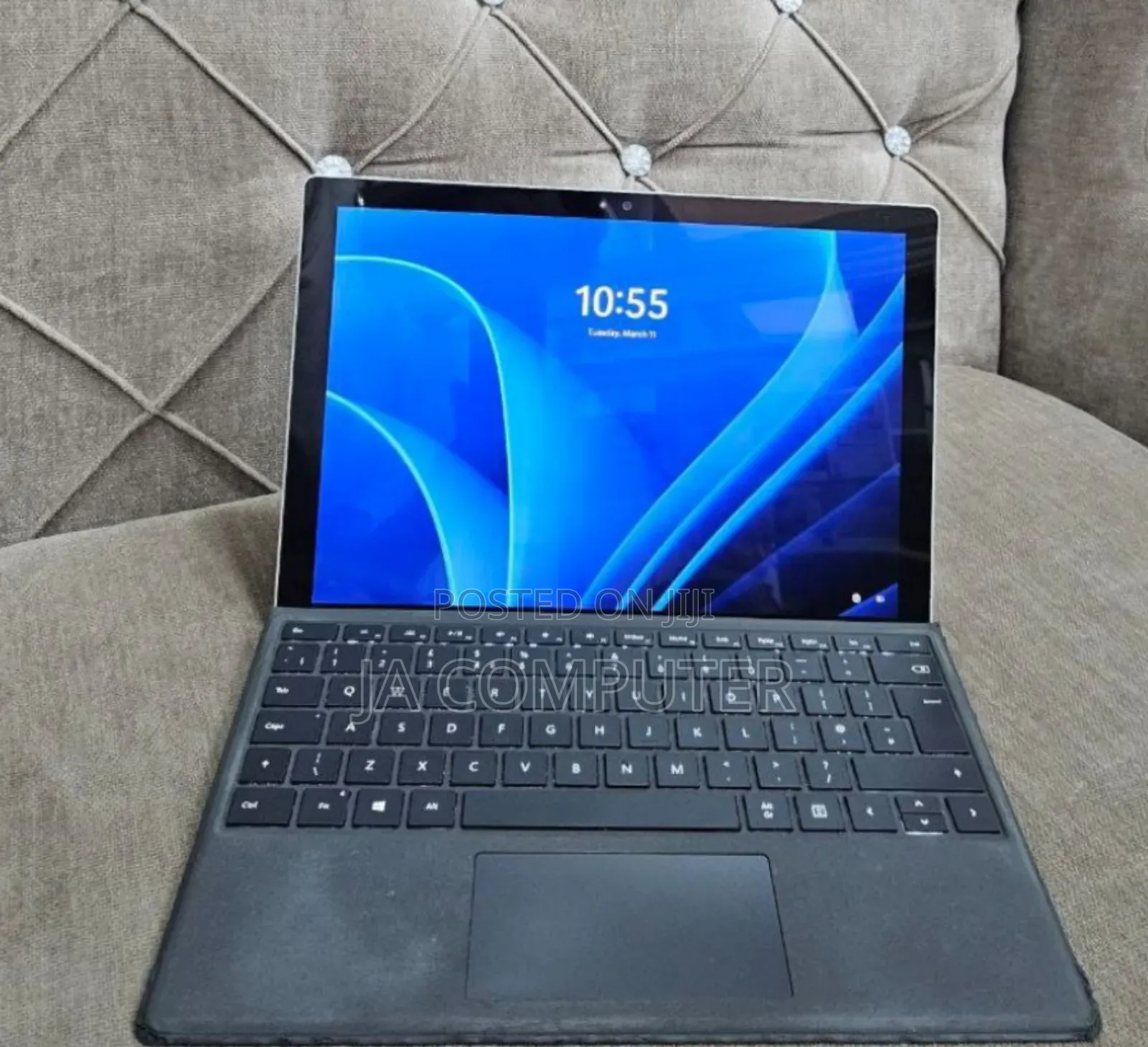 New Laptop Microsoft Surface 8GB Intel Core I7 SSD 256GB