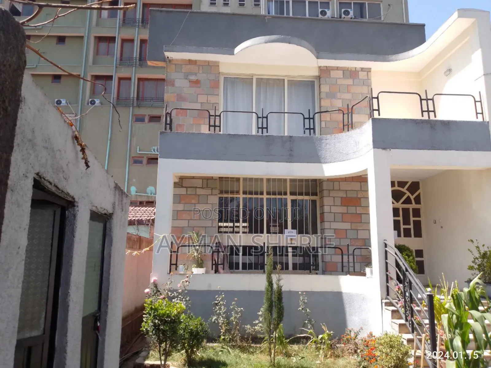 Furnished 7bdrm House in Bole for sale