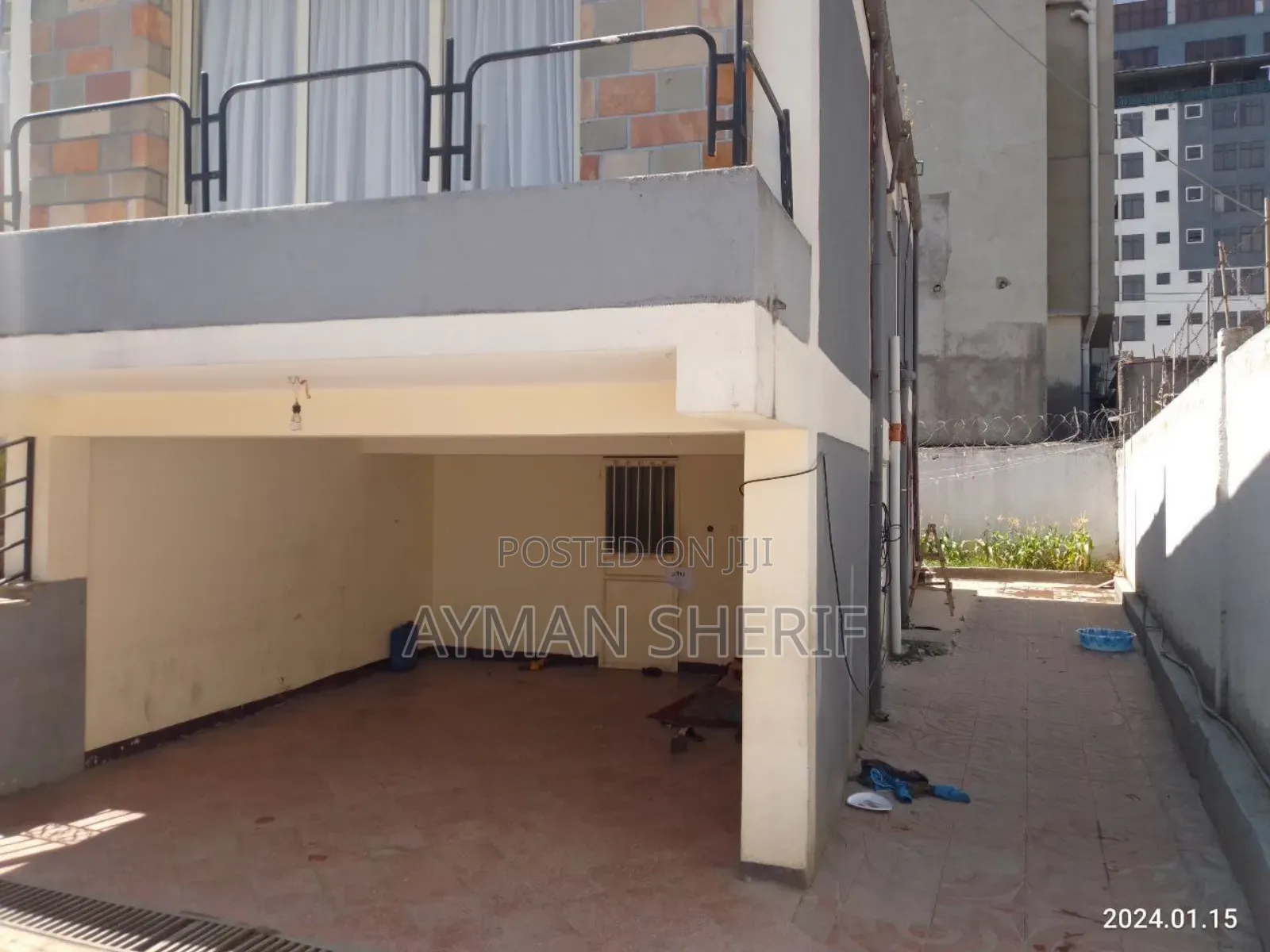 Furnished 7bdrm House in Bole for sale