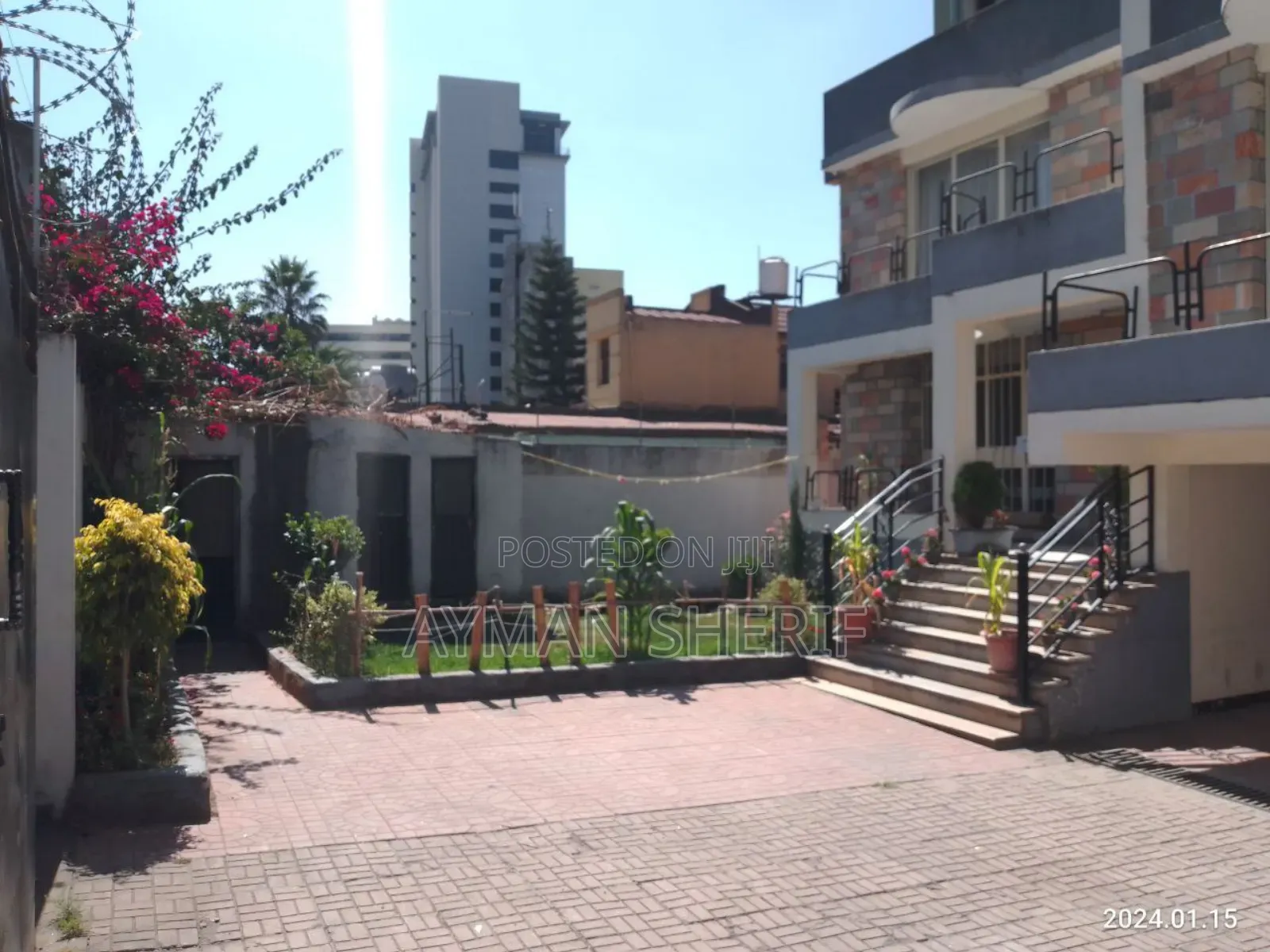 Furnished 7bdrm House in Bole for sale