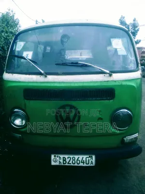 Photo - Volkswagen Transporter 1980 Green