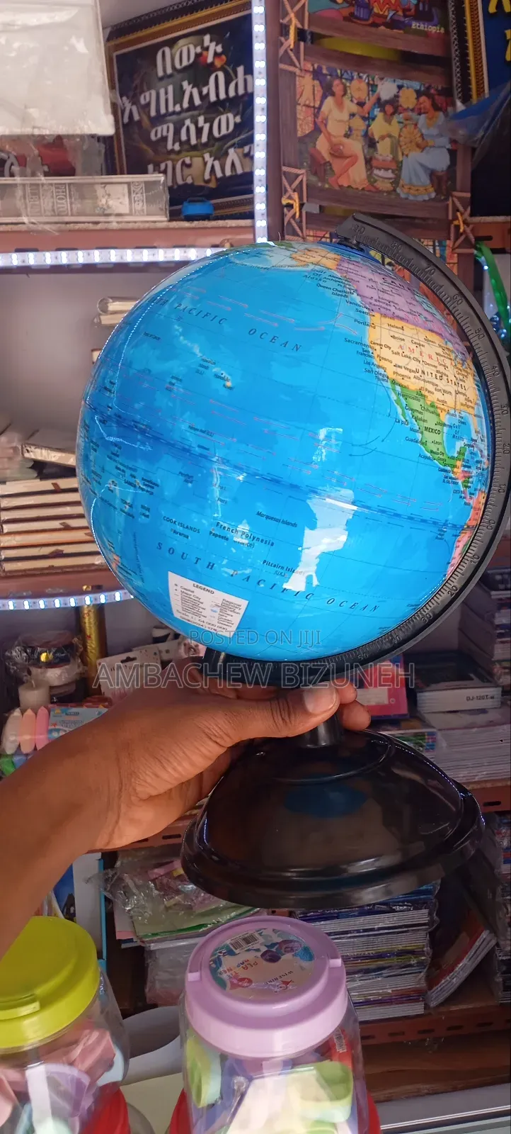 20 Cm 360° Rotating Interactive Globe