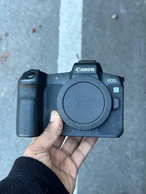 Photo - Camera Canon R With Rf Lens 24-105mm Red Brand New