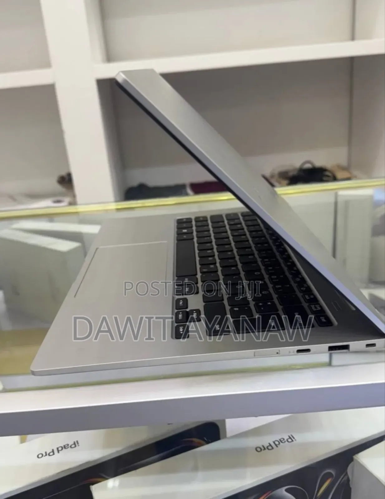 New Laptop Samsung 4GB Qualcomm Snapdragon X Plus SSD 128GB