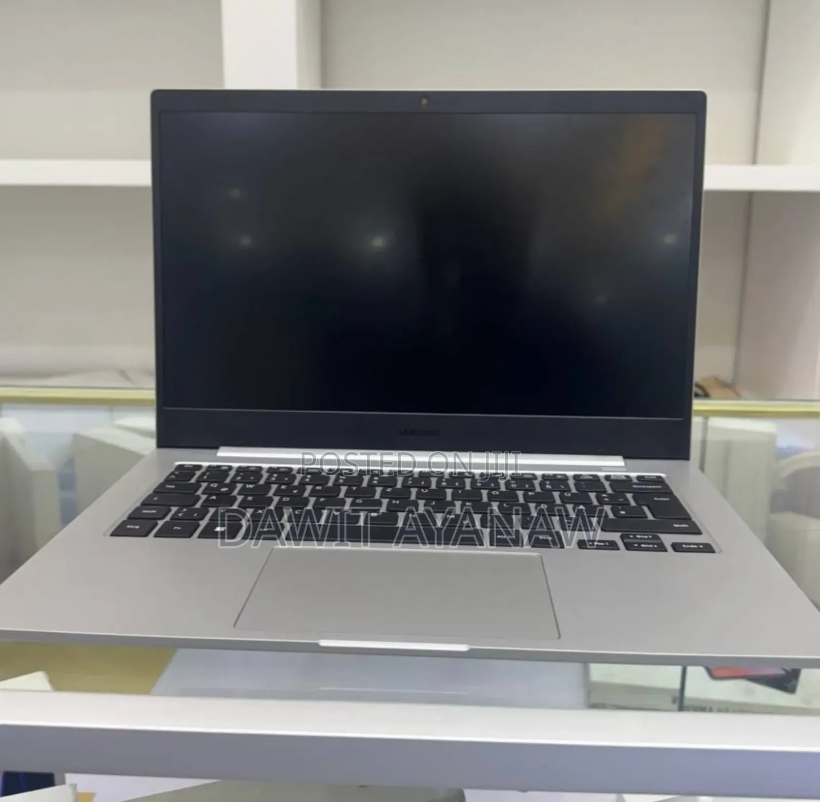 New Laptop Samsung 4GB Qualcomm Snapdragon X Plus SSD 128GB