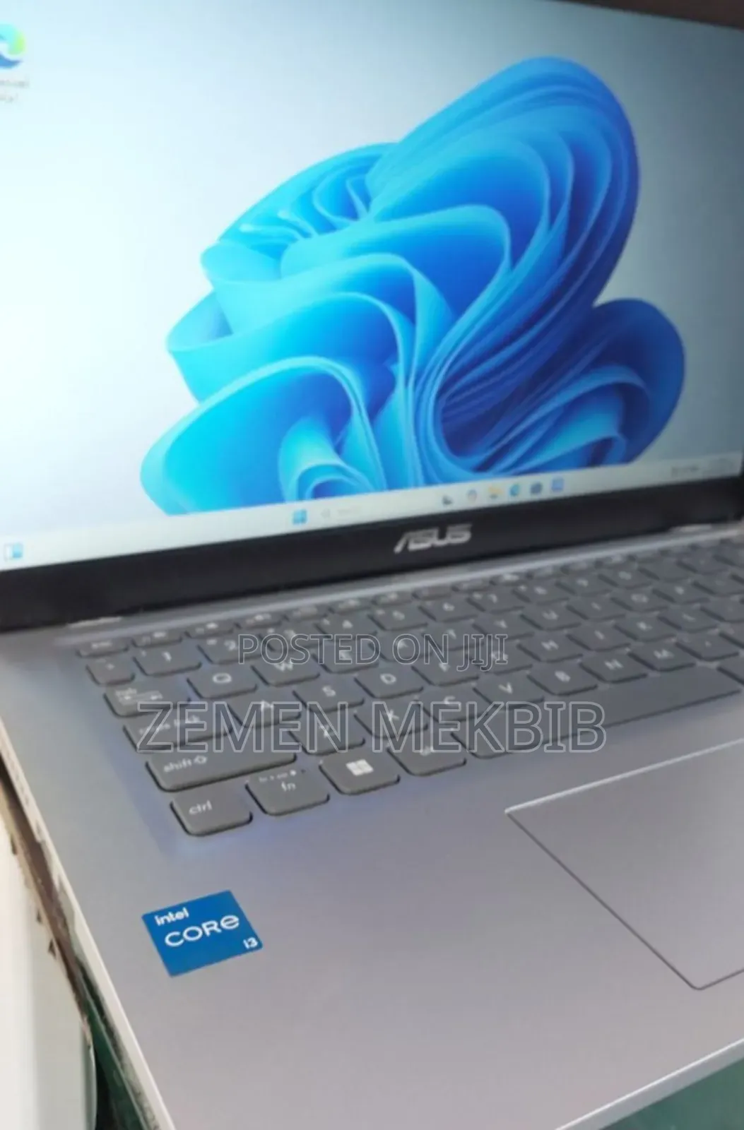 New Laptop Asus VivoBook 15 X505BA 8GB Intel Core I3 SSD 256GB