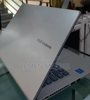 New Laptop Asus VivoBook 15 X505BA 8GB Intel Core I3 SSD 256GB