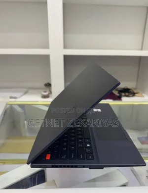 New Laptop Asus VivoBook 15 X505BA 16GB Intel Core I9 SSD 512GB