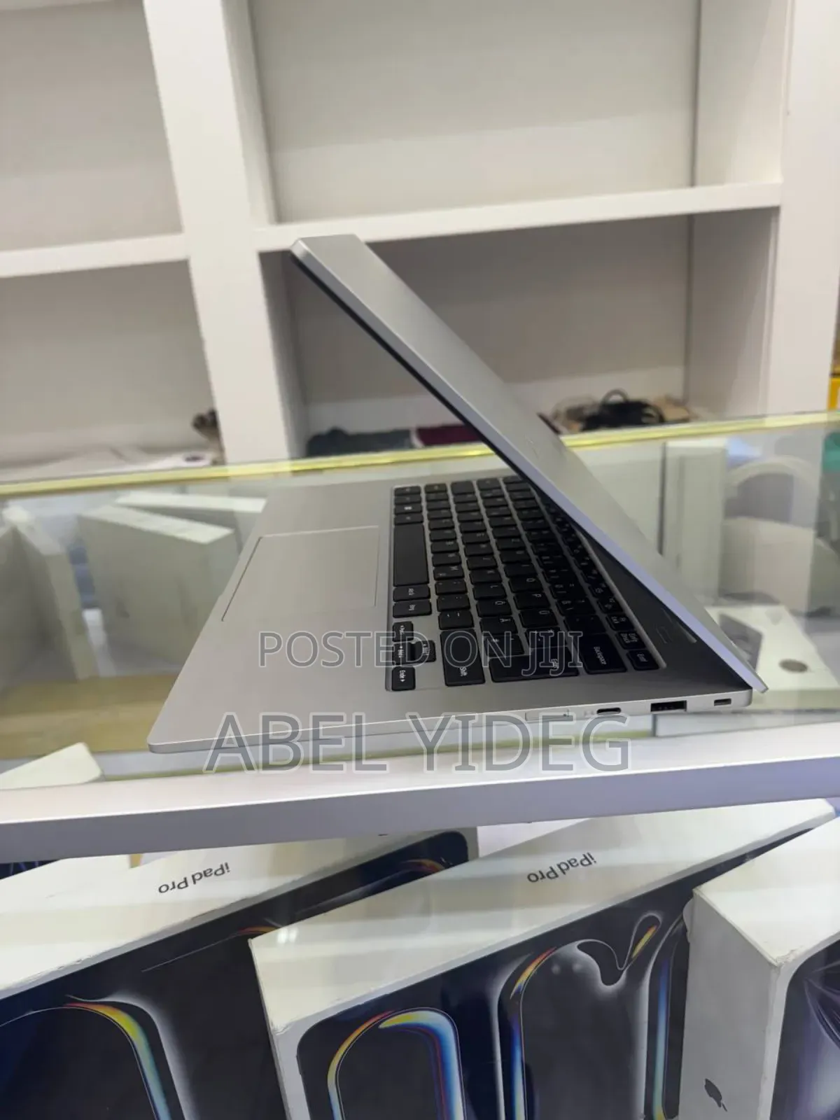 New Laptop Samsung 4GB Intel Core I5 SSD 128GB