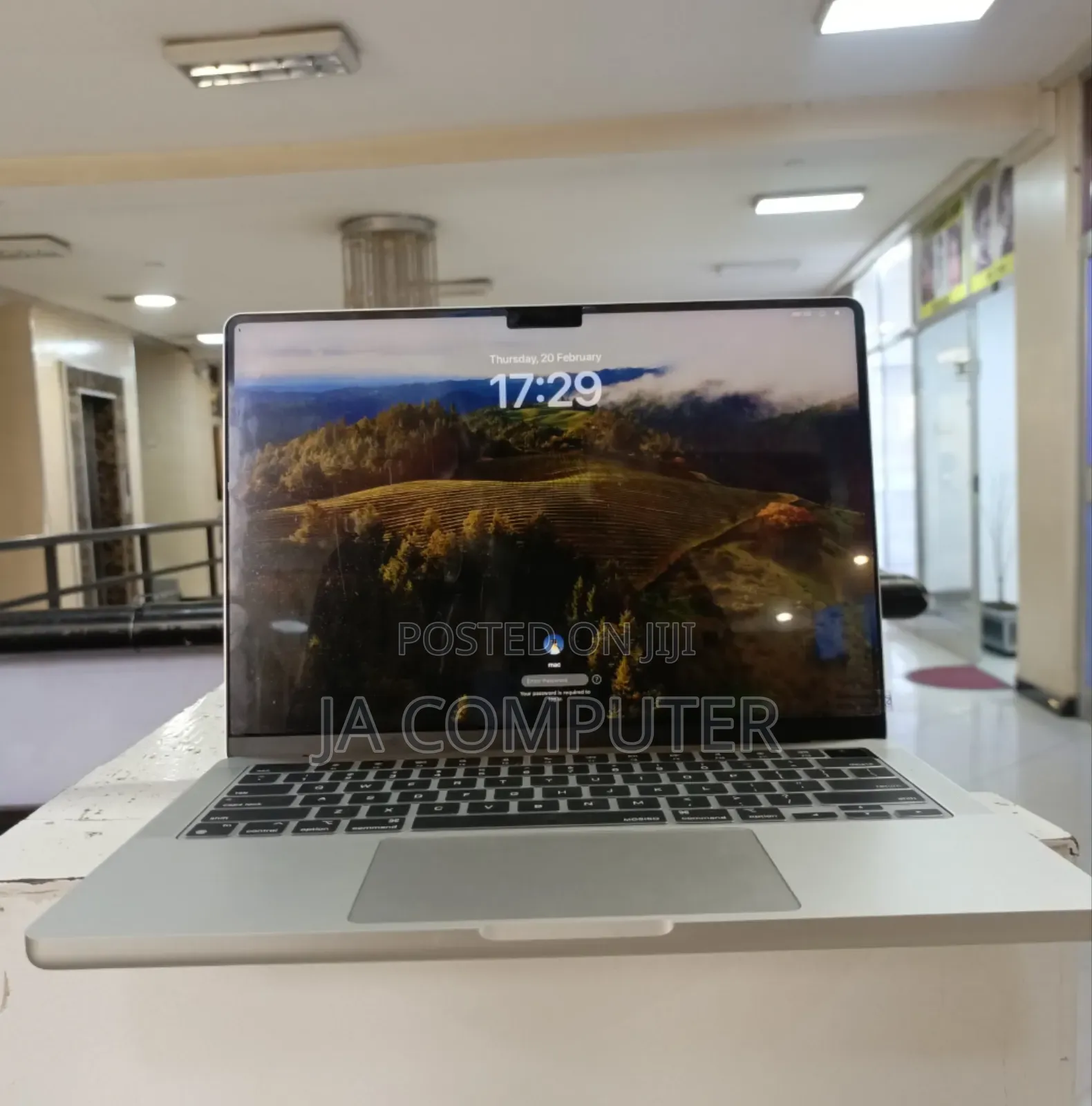 New Apple MacBook Pro 2023 M3 14-Inch 8GB Apple M3 Pro SSD 512GB