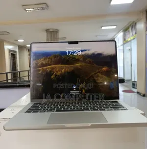 New Apple MacBook Pro 2023 M3 14-Inch 8GB Apple M3 Pro SSD 512GB