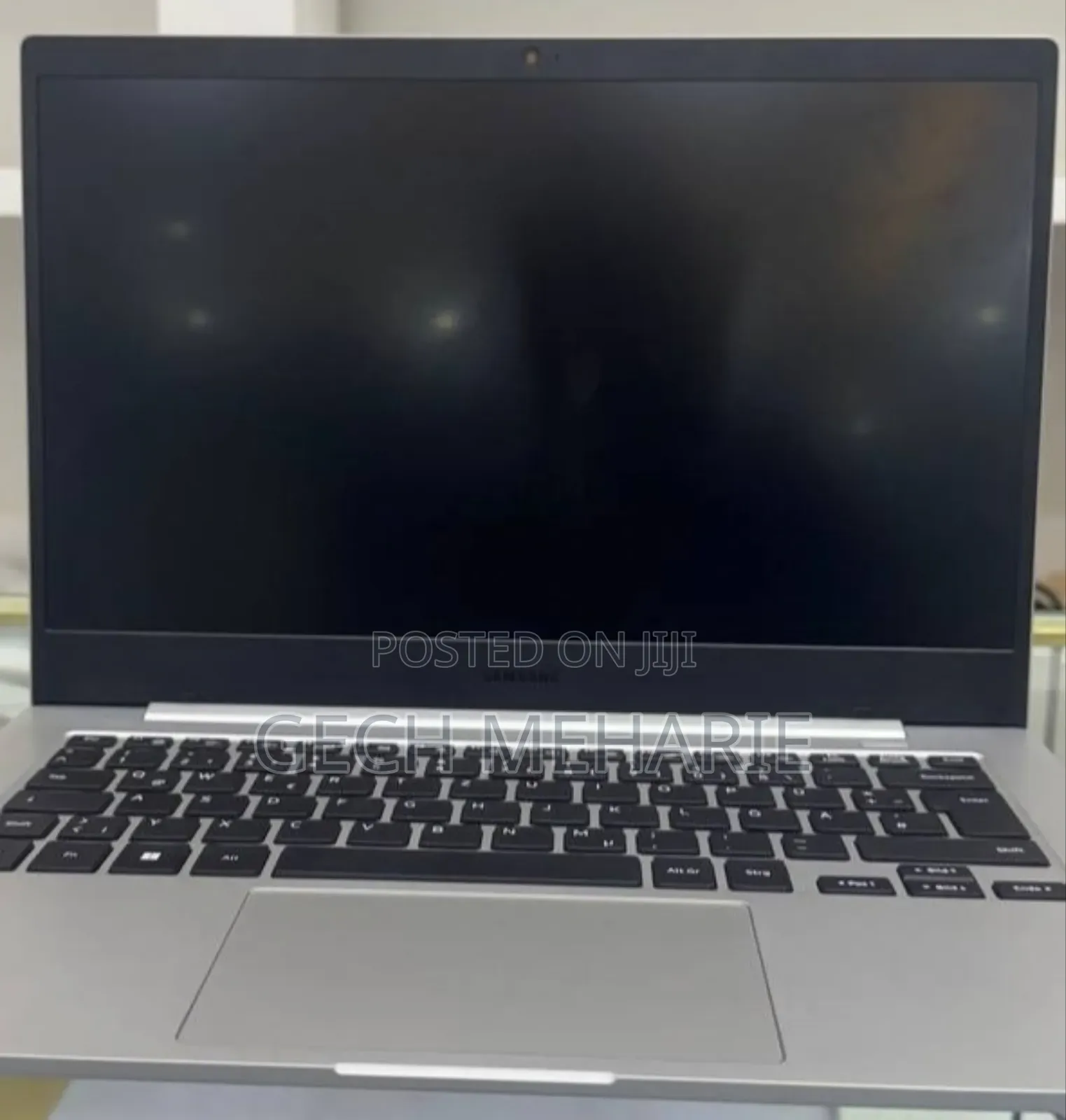 New Laptop Samsung 4GB Intel SSD 128GB
