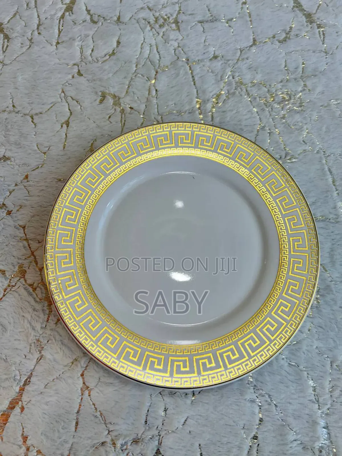 ውብ የሆነ ሸክላ የመመገቢያ ሳሀን 