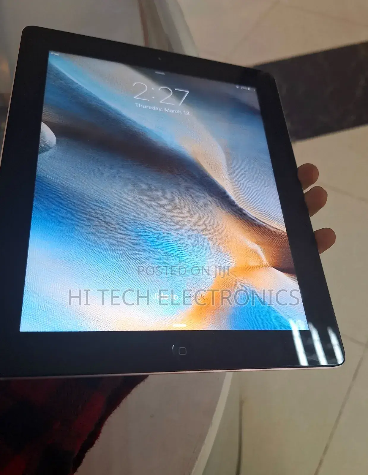 New Apple iPad Wi-Fi 64 GB Silver