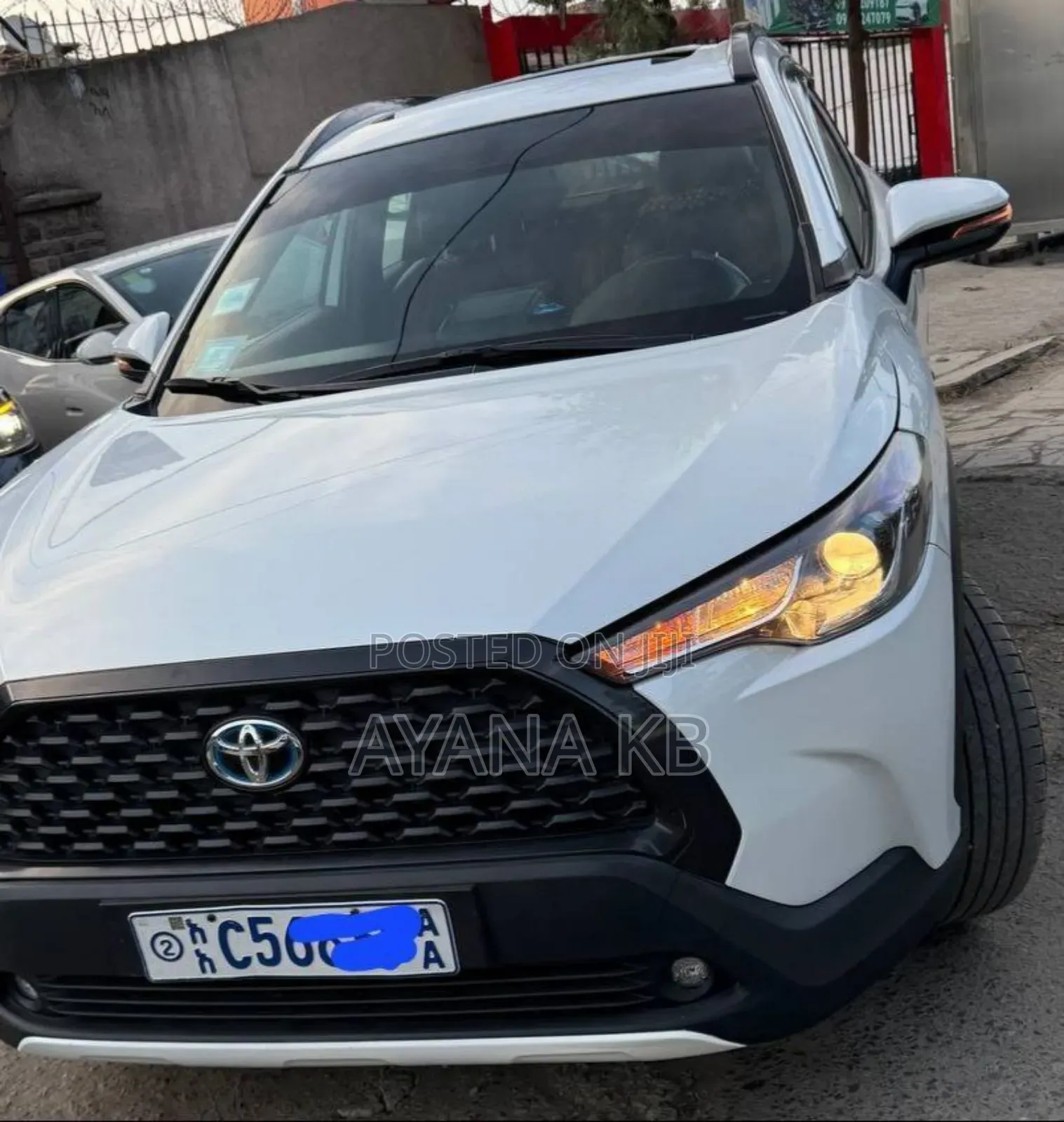 Toyota Corolla Cross Hybrid 2023 White