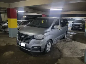 Photo - Hyundai Starex 2020 Silver
