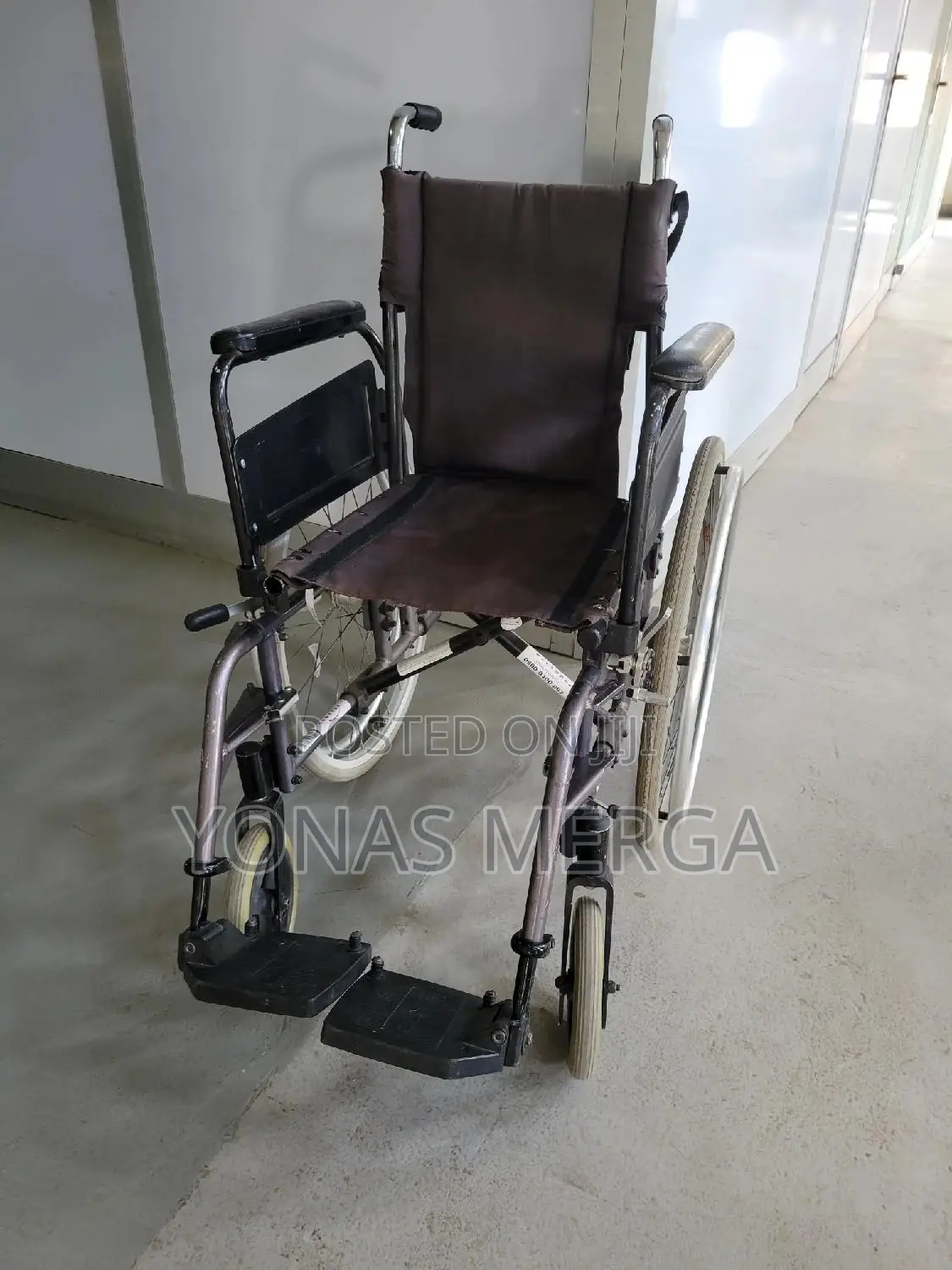 Wheelchair With Brake፬炅back Rest Make It Comfortable